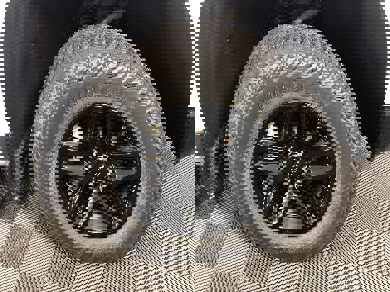 Used 2023 Chevrolet Silverado 1500 LT Trail Boss w/ Protection Package image 10