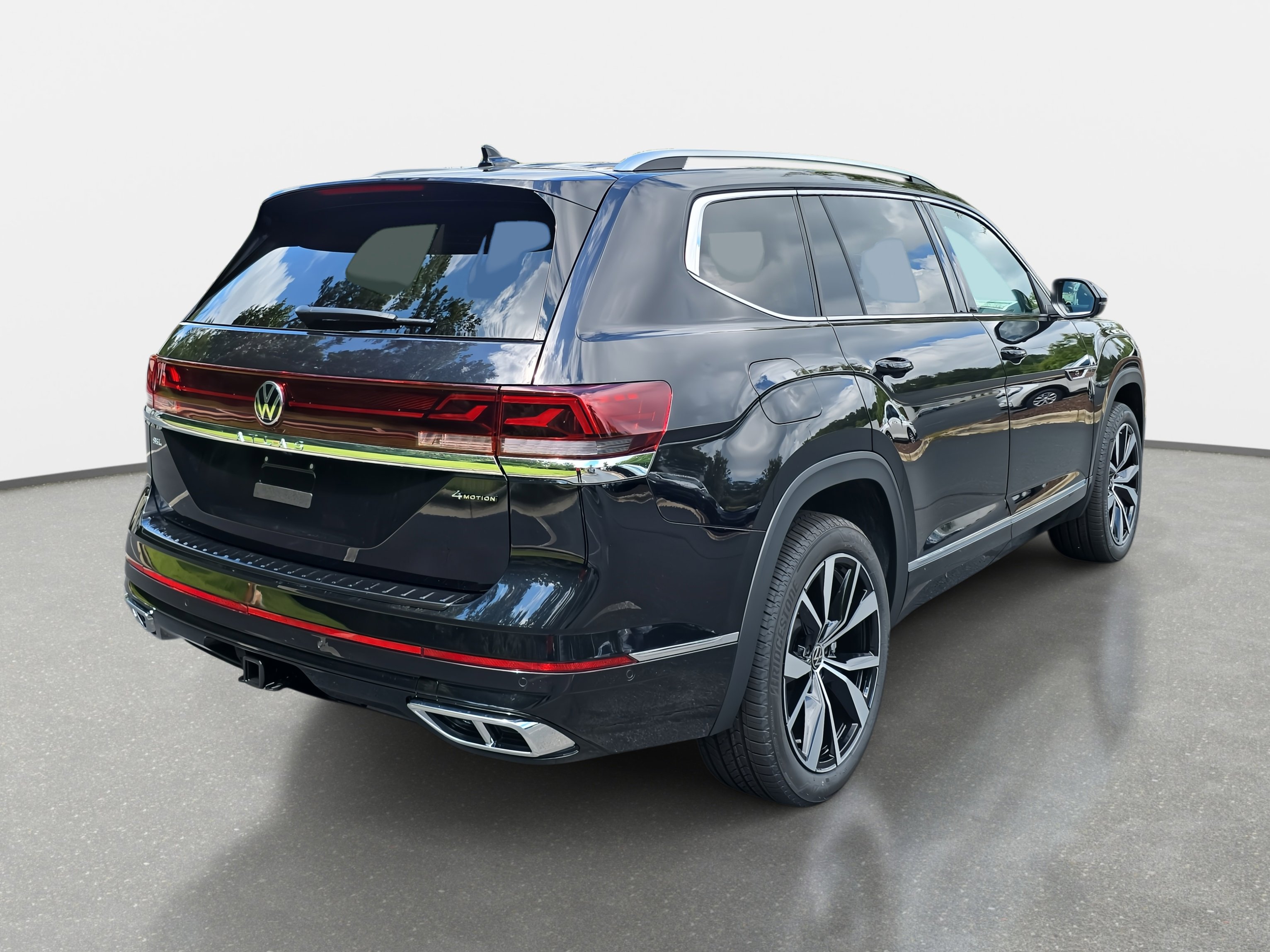 New 2026 Volkswagen Atlas SEL Premium R-Line image 3