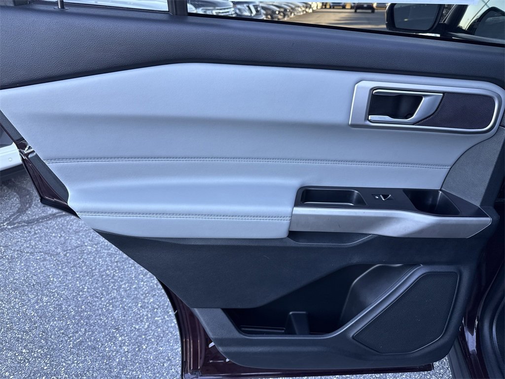 Used 2023 Ford Explorer XLT w/ Equipment Group 202A image 25