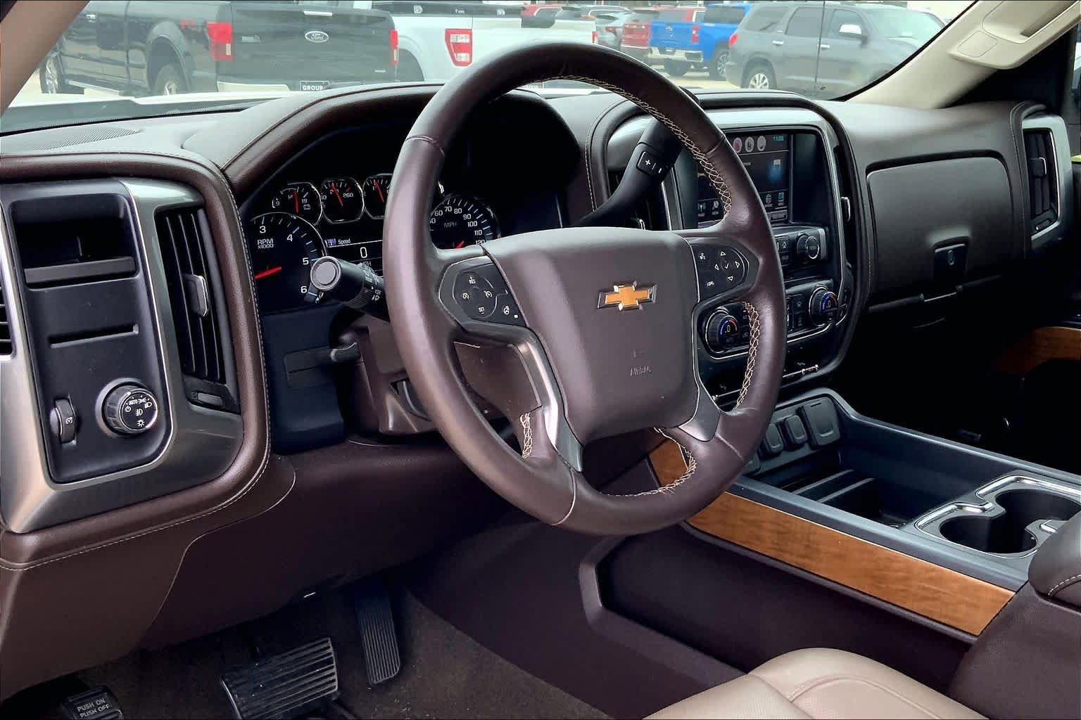 Used 2016 Chevrolet Silverado 1500 LTZ w/ Texas Edition RWD image 17