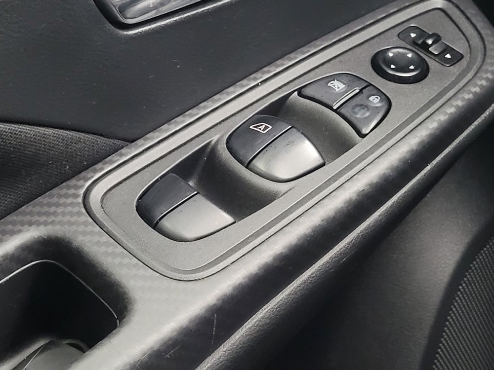 Used 2021 Nissan Versa SV FWD image 27