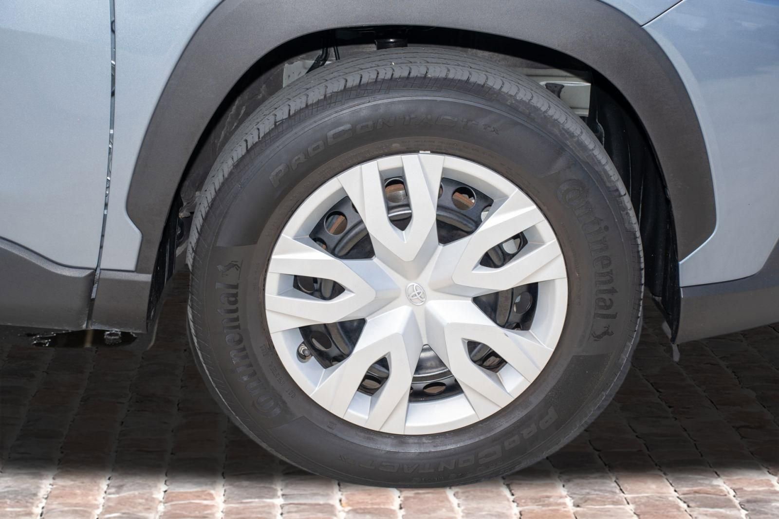 Used 2023 Toyota Corolla Cross L FWD image 39