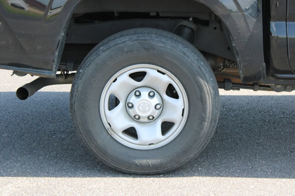 Used 2021 Toyota Tacoma SR w/ SR Convenience Package RWD image 12