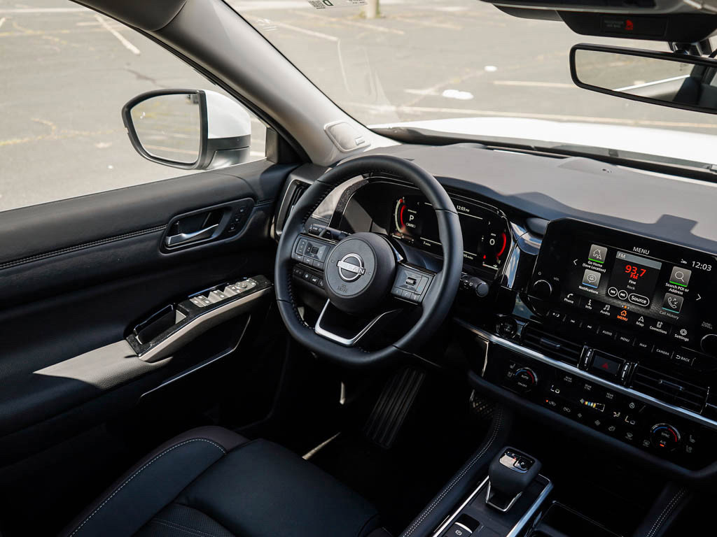 New 2025 Nissan Pathfinder Platinum image 15