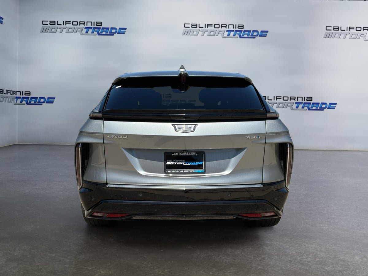 Used 2024 Cadillac Lyriq Tech RWD image 6