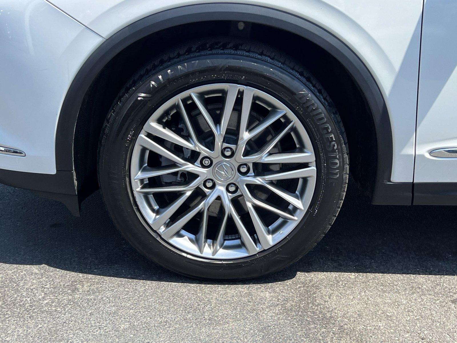 Used 2023 Acura MDX SH-AWD w/ Advance Package image 13