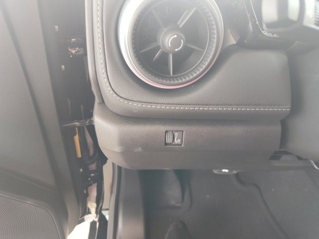 New 2025 Chevrolet Colorado LT w/ LT Convenience Package image 33