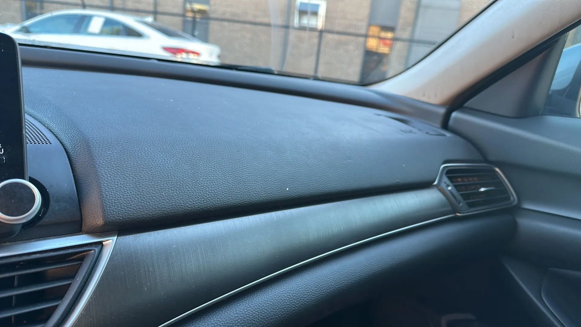 Used 2018 Honda Accord LX image 34