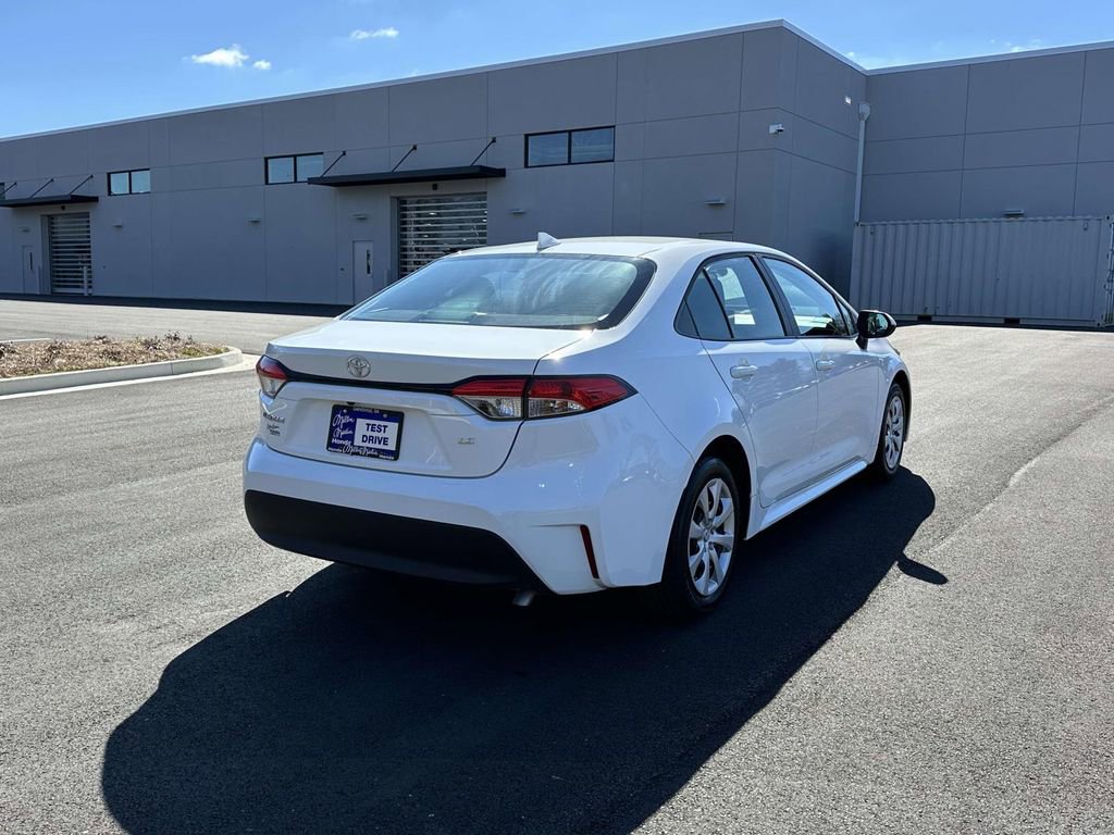 Used 2024 Toyota Corolla LE image 26