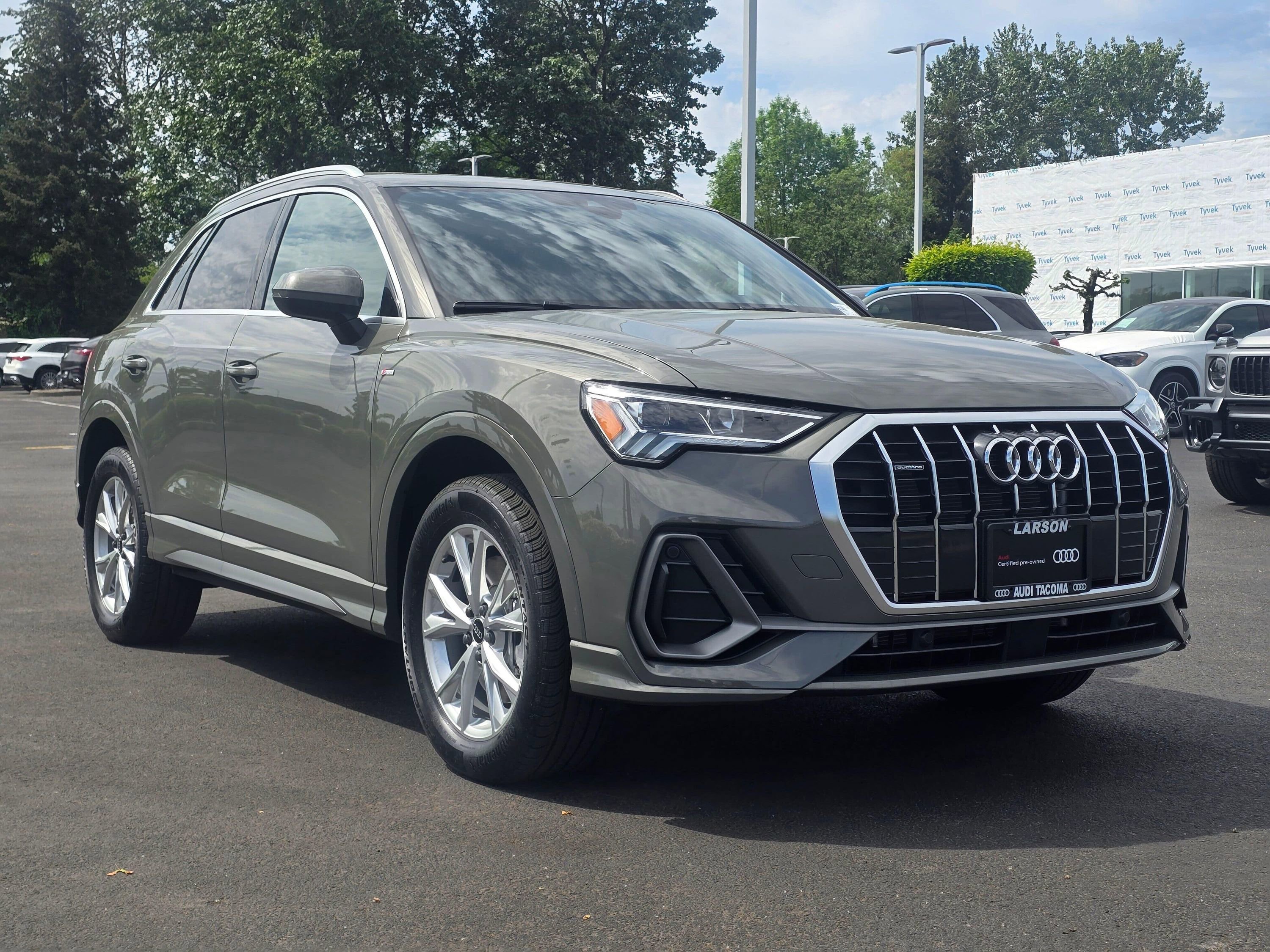 Certified 2025 Audi Q3 2.0T Premium w/ Convenience Package AWD/4WD image 7