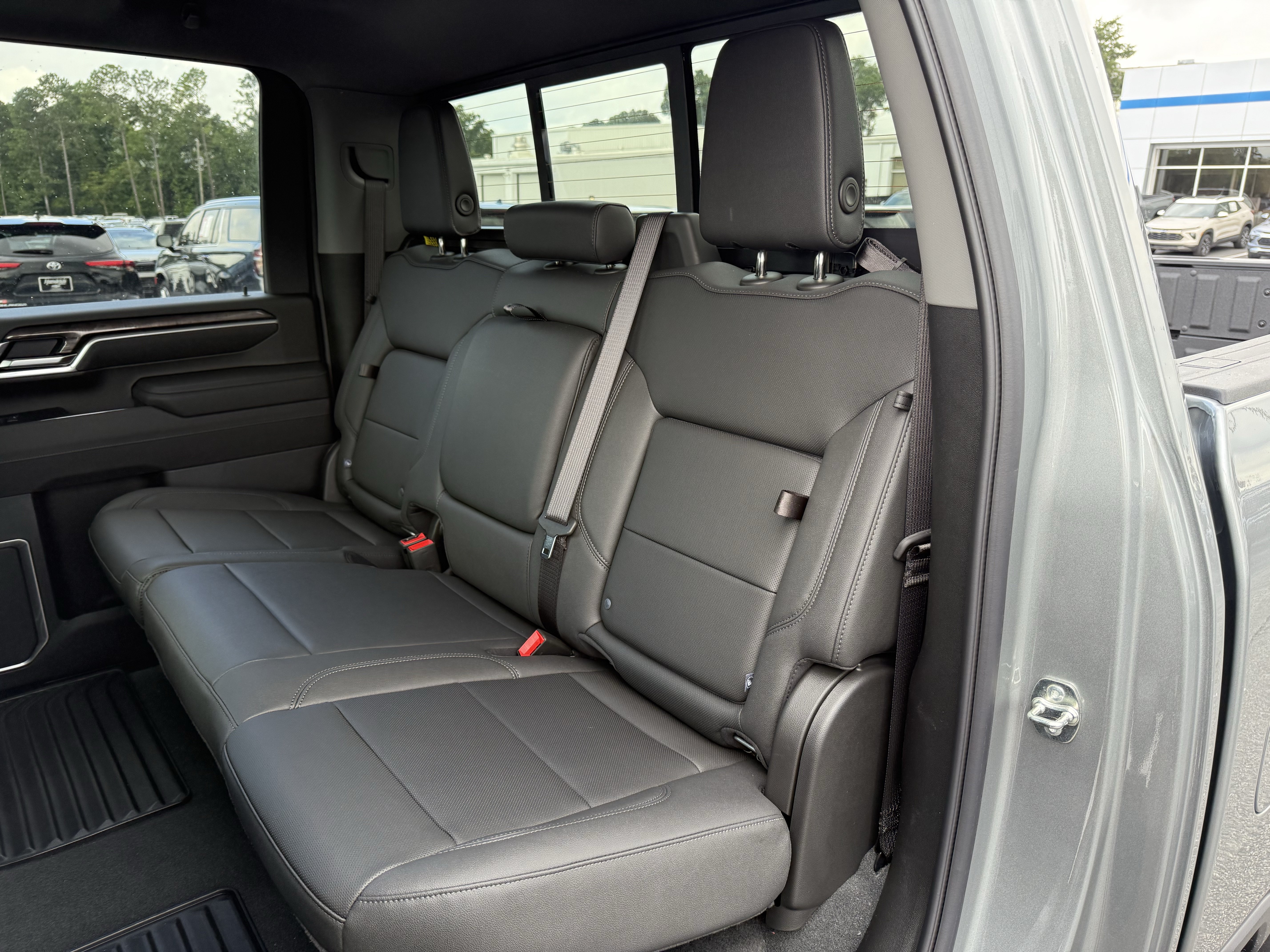New 2026 Chevrolet Silverado 2500 LTZ w/ LTZ Premium Package AWD/4WD image 32