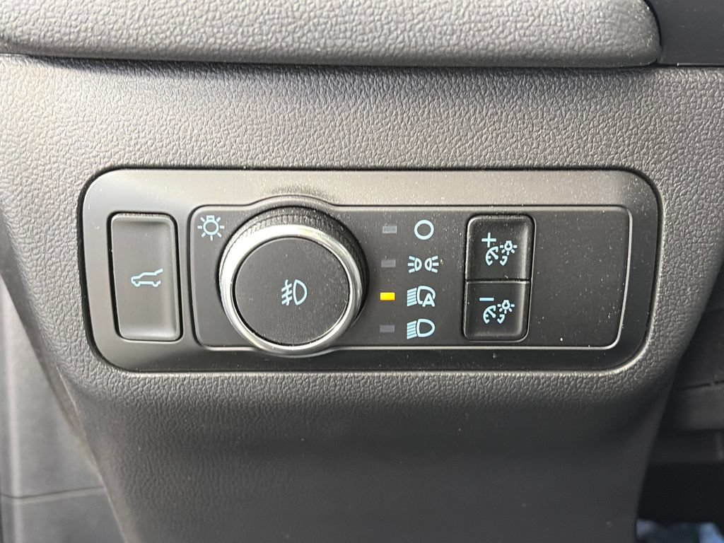 Used 2024 Ford Escape Platinum w/ Premium Technology Package AWD/4WD image 24