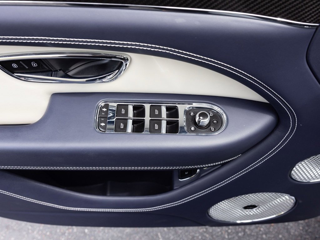 Used 2023 Bentley Bentayga image 20