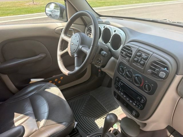 Used 2002 Chrysler PT Cruiser Limited FWD image 18
