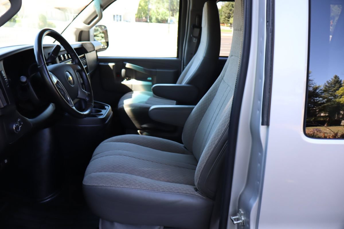 Used 2016 Chevrolet Express 3500 LT w/ LT Preferred Equipment Group RWD image 20