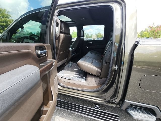 Used 2022 GMC Sierra 3500 Denali w/ Denali Ultimate Package AWD/4WD image 27