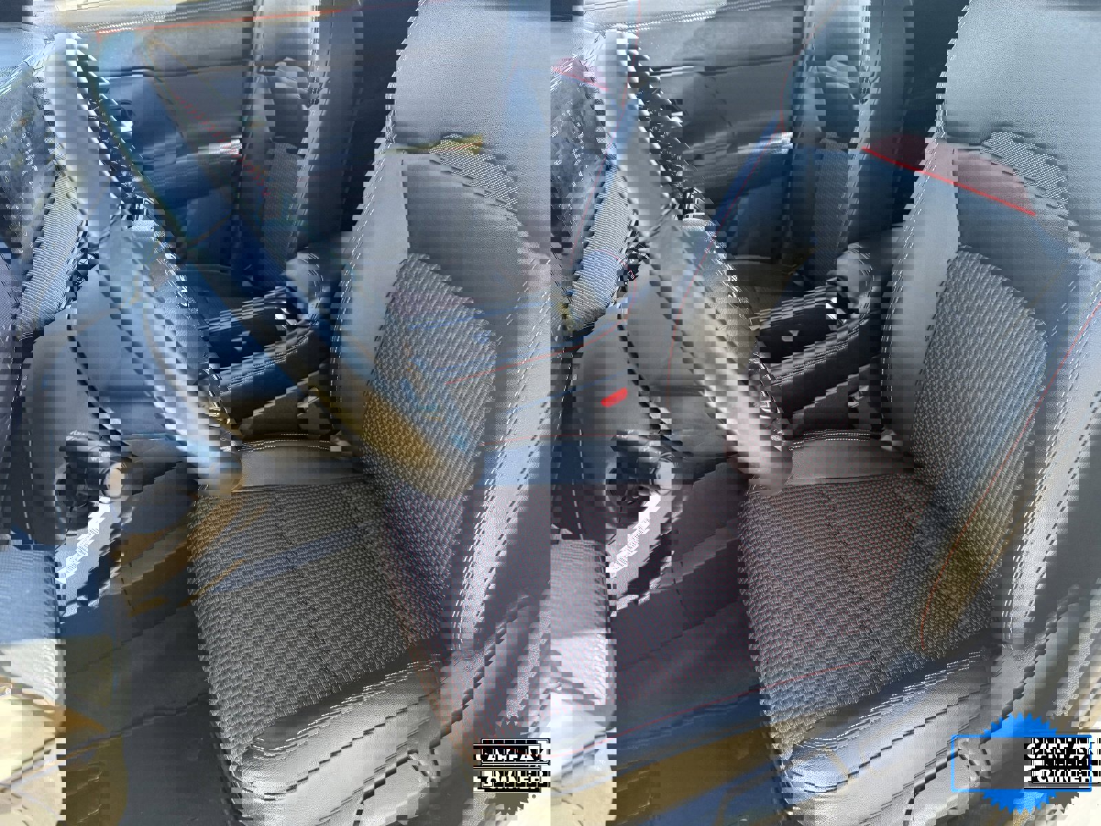 Certified 2025 Nissan Kicks SR image 21