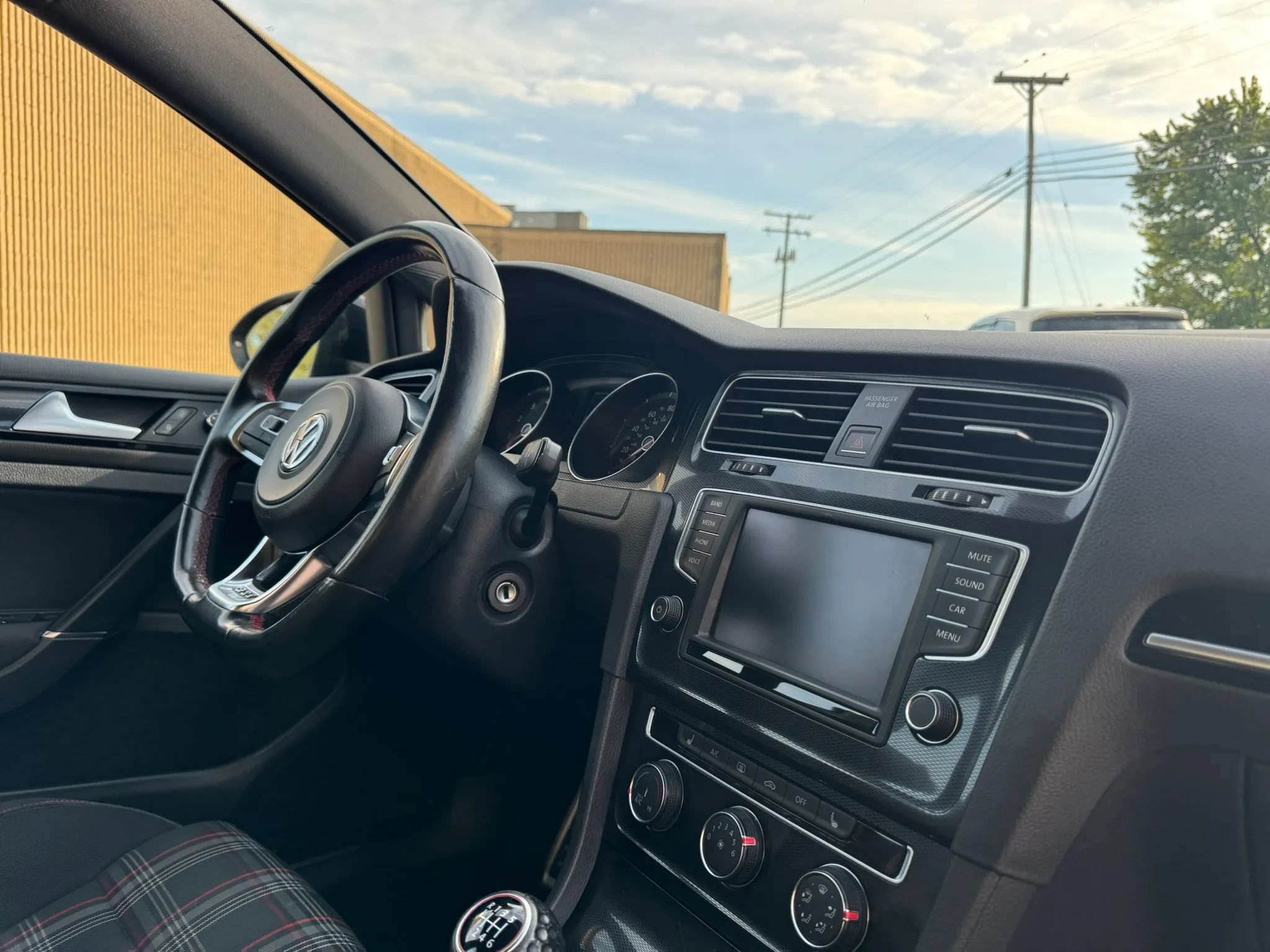 Used 2016 Volkswagen GTI S FWD image 28