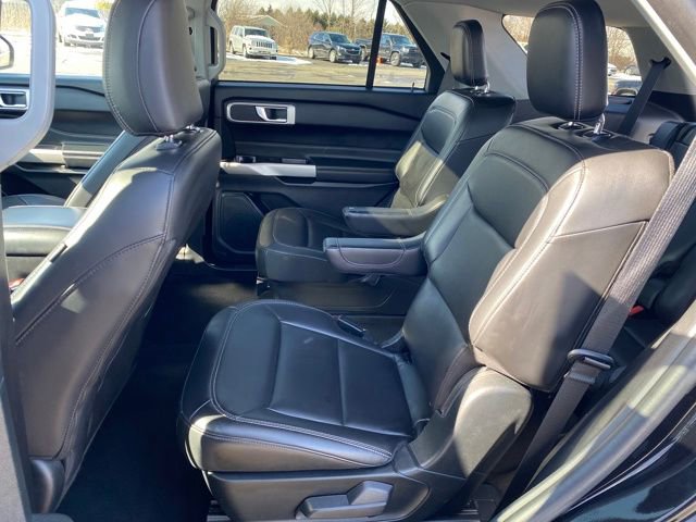Used 2023 Ford Explorer XLT AWD/4WD image 20