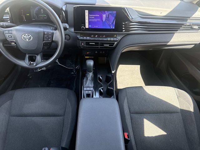 Used 2025 Toyota Camry LE image 13