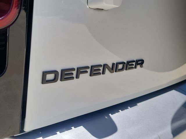 Used 2025 Land Rover Defender 110 S AWD/4WD image 31