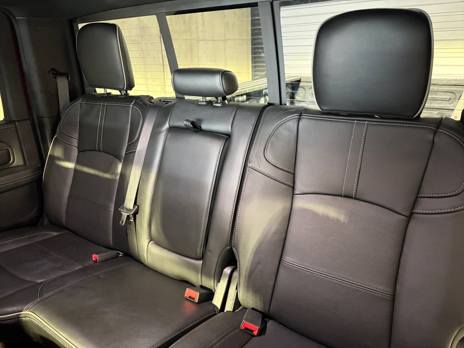Used 2022 RAM 3500 Limited w/ Safety Group AWD/4WD image 33