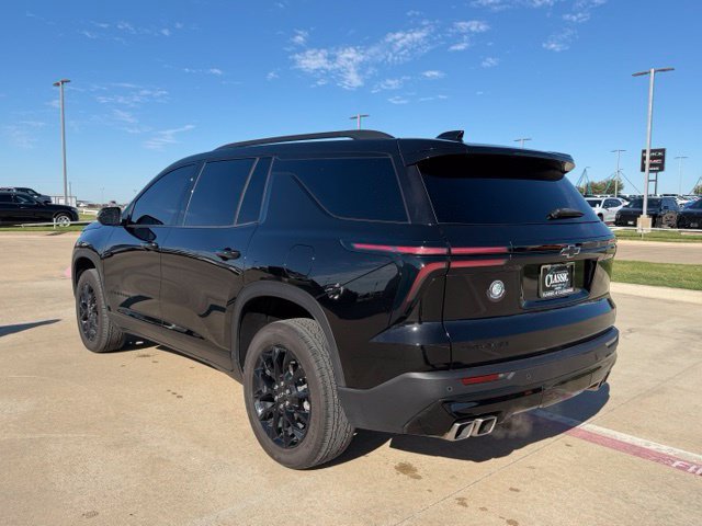 Used 2025 Chevrolet Traverse LT w/ Midnight/Sport Edition FWD image 6