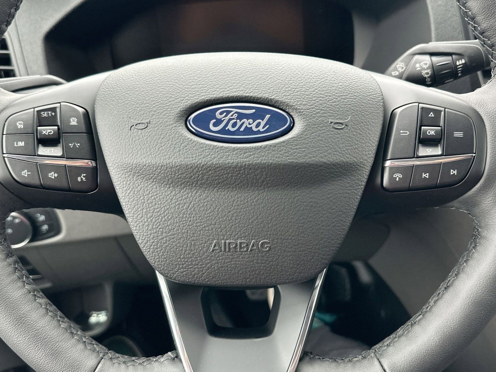 New 2026 Ford Transit 250 148 Medium Roof w/ Load Area Protection Package image 19