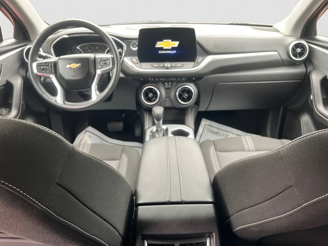 Used 2025 Chevrolet Blazer LT AWD/4WD image 10