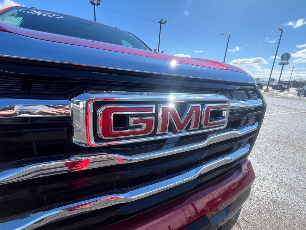 Used 2025 GMC Terrain Elevation w/ Elevation Premium Package AWD/4WD image 11