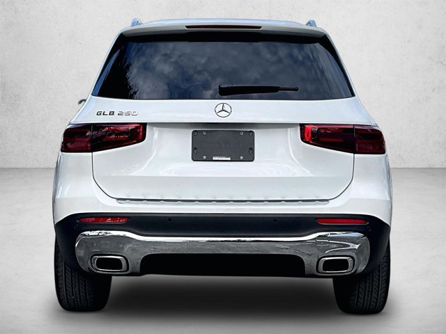 New 2026 Mercedes-Benz GLB 250 image 4