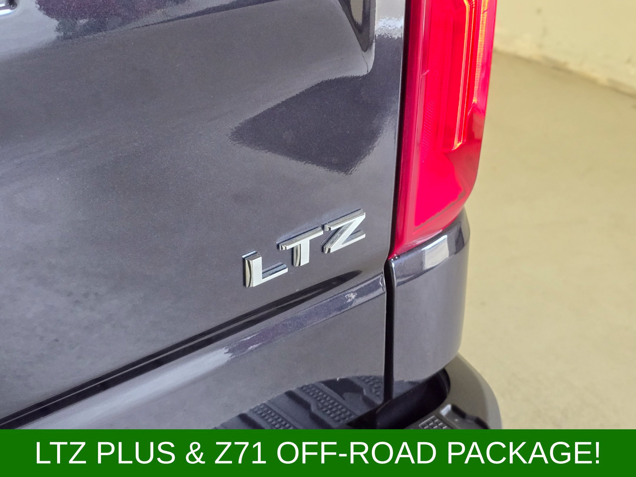 Used 2022 Chevrolet Silverado 1500 LTZ w/ Z71 Off-Road Package AWD/4WD image 8