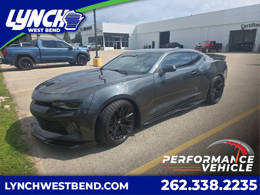 Used 2016 Chevrolet Camaro LT RWD image 1