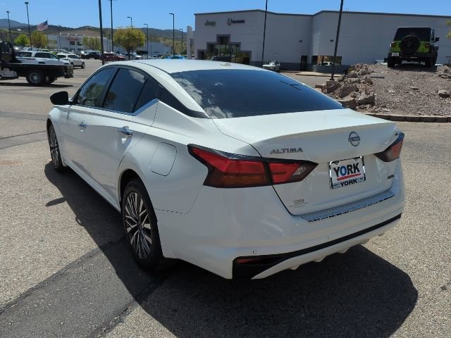 Used 2023 Nissan Altima 2.5 SV AWD/4WD image 6
