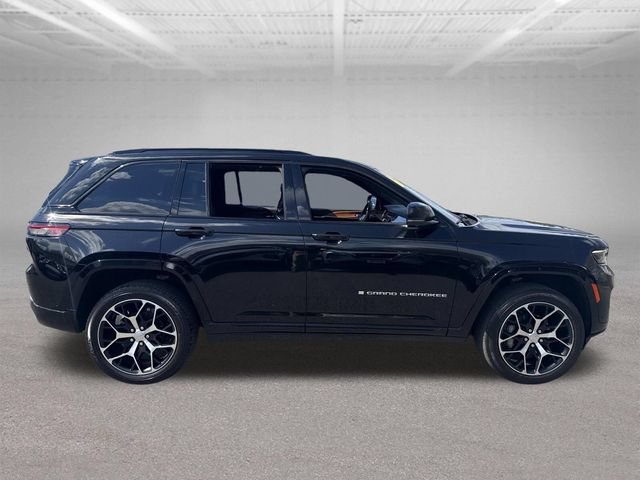 Used 2024 Jeep Grand Cherokee Summit AWD/4WD image 5