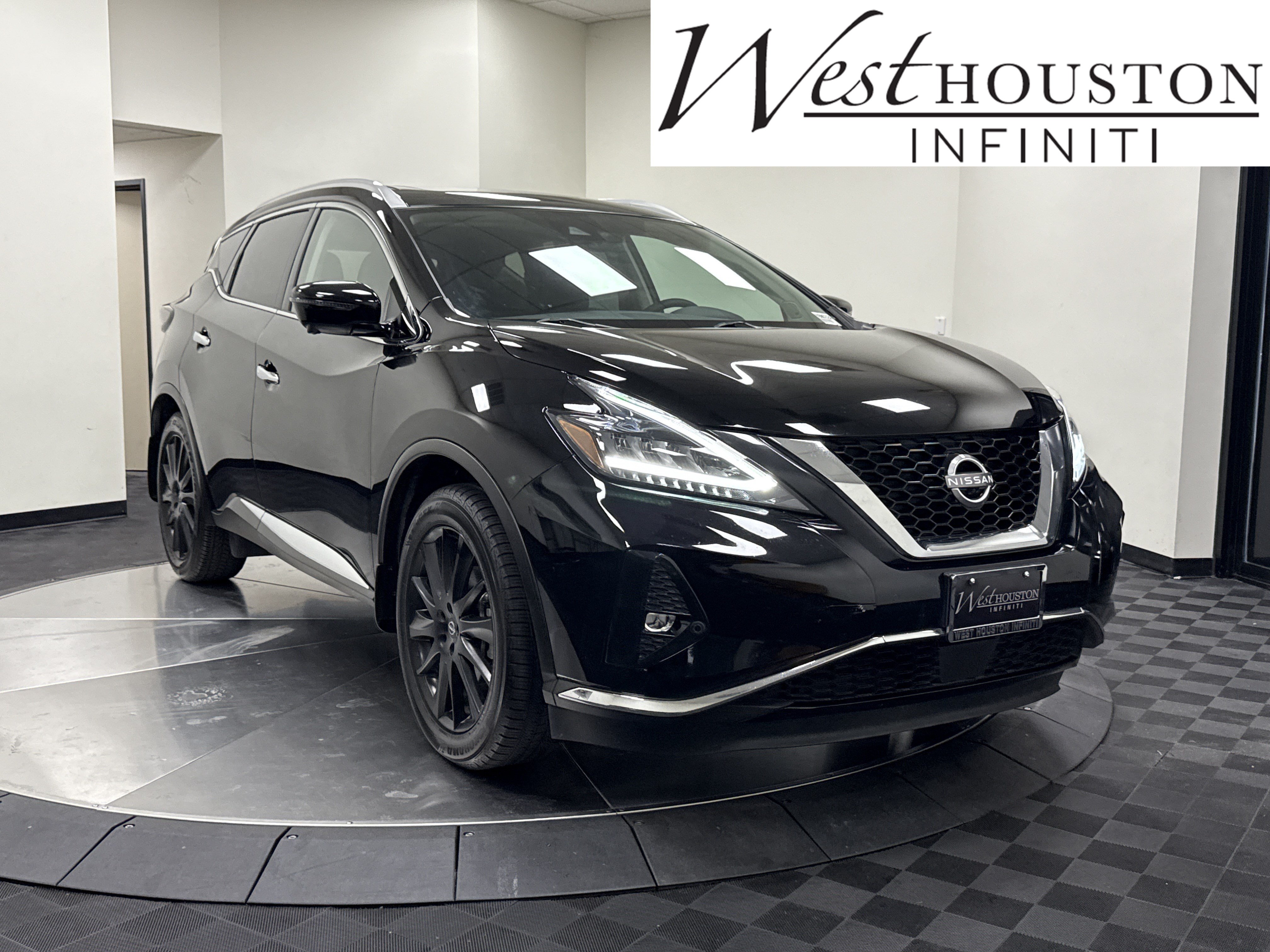 Used 2024 Nissan Murano Platinum w/ Cargo Package FWD image 1