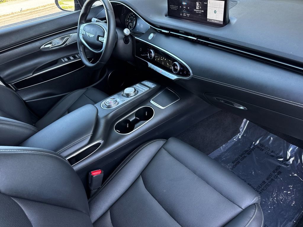 Used 2025 Genesis GV70 2.5T image 15