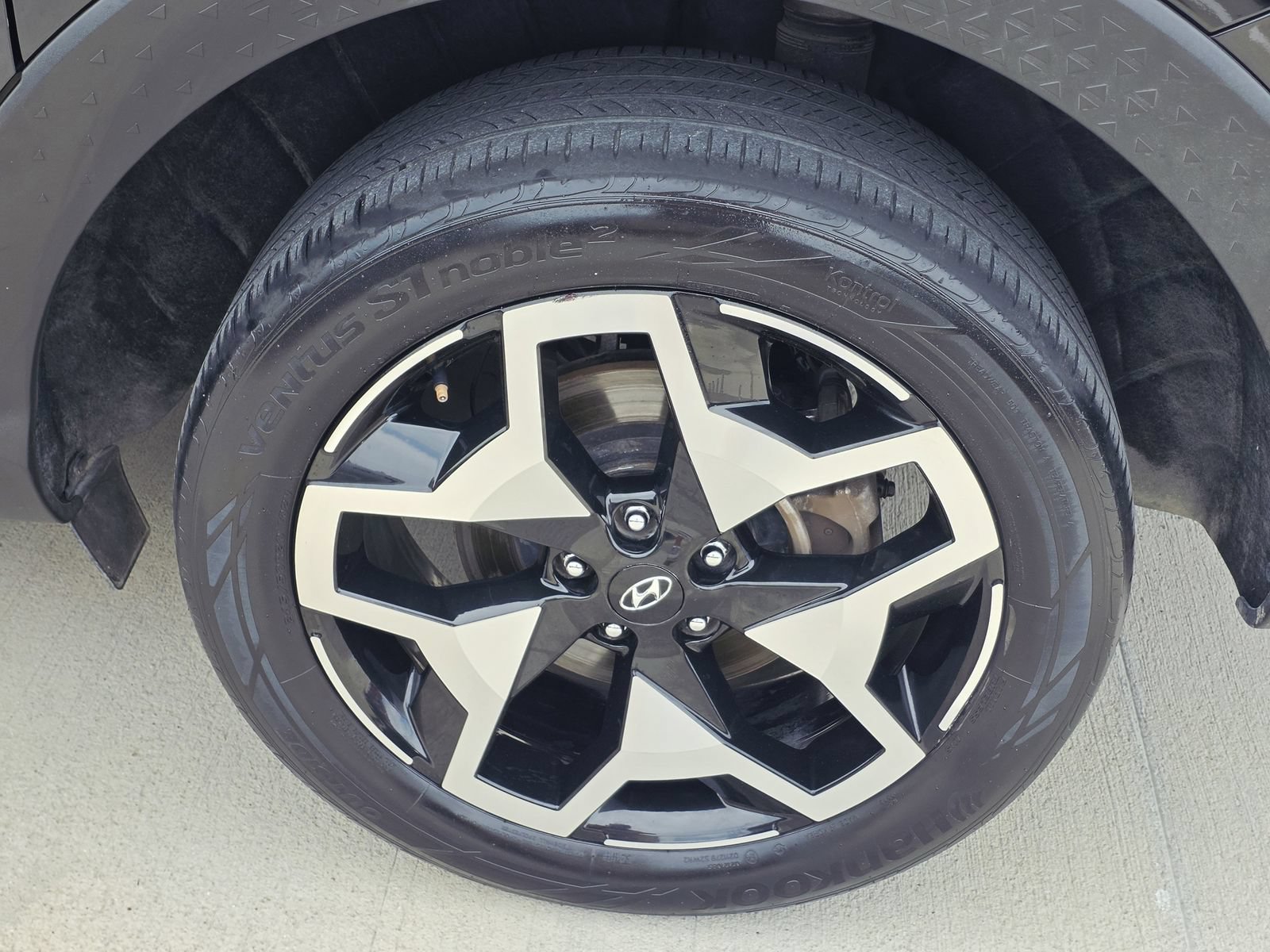 Certified 2024 Hyundai Santa Cruz Limited AWD/4WD image 10