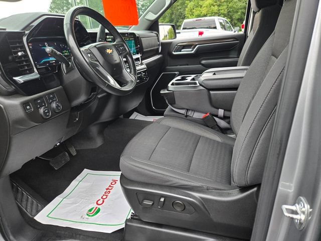 Used 2025 Chevrolet Silverado 1500 LT AWD/4WD image 10