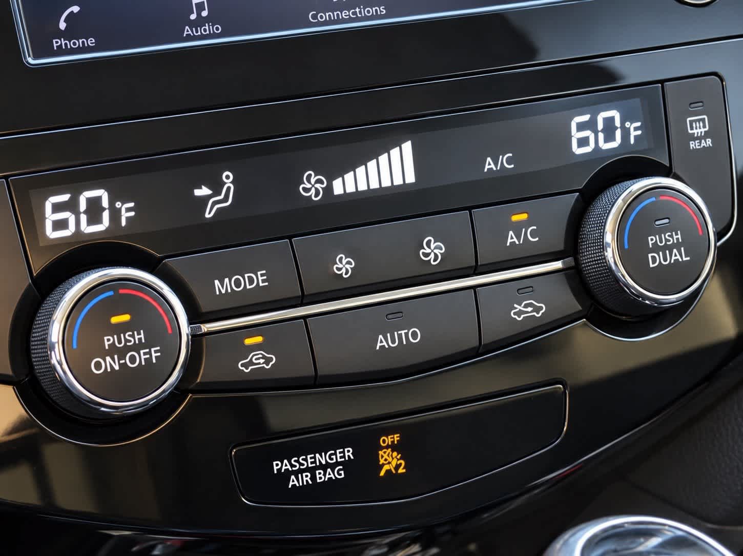Used 2020 Nissan Rogue SV FWD image 11