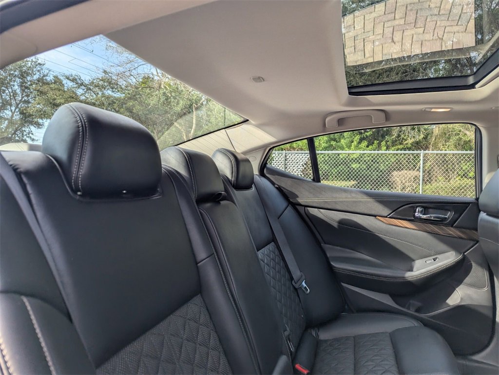 Used 2018 Nissan Maxima Platinum image 18