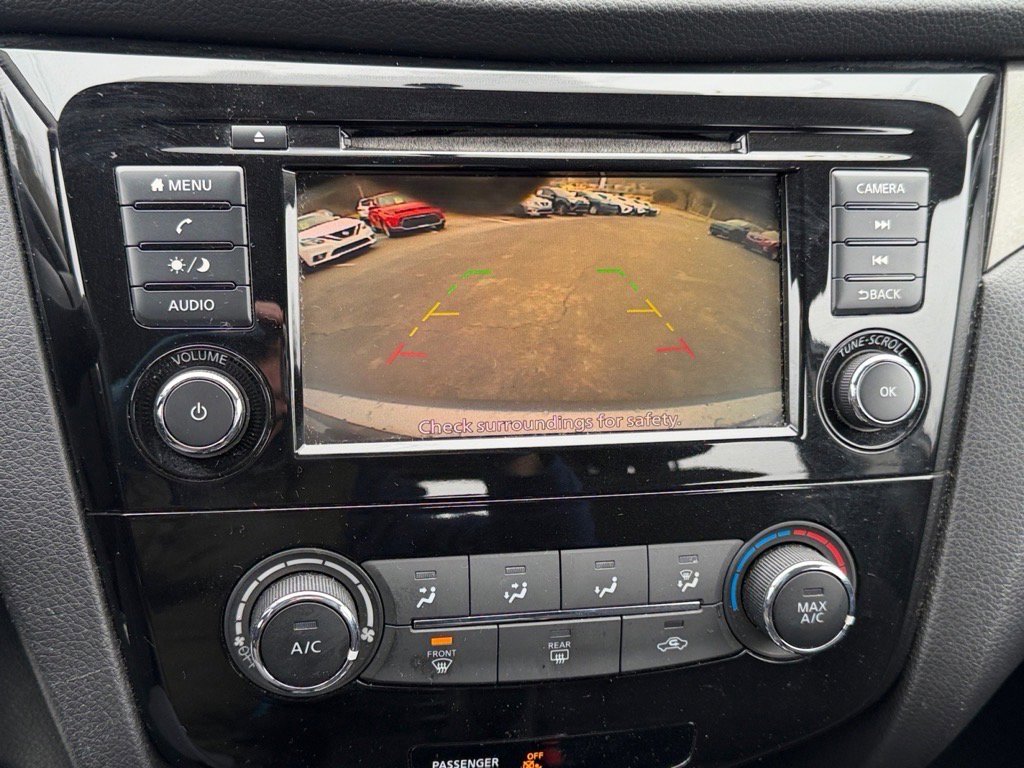 Used 2019 Nissan Rogue Sport S image 24