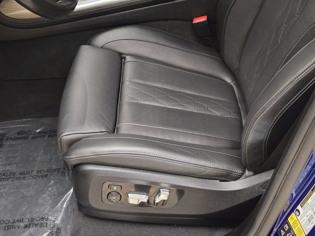 Used 2024 BMW ALPINA XB7 AWD/4WD image 36