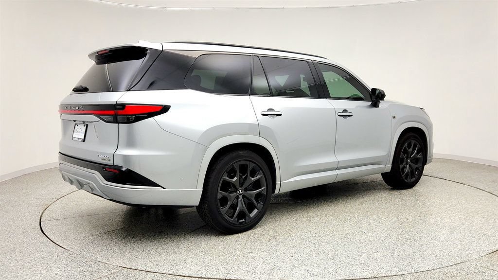 Used 2024 Lexus TX 500h AWD w/ Technology Package image 5