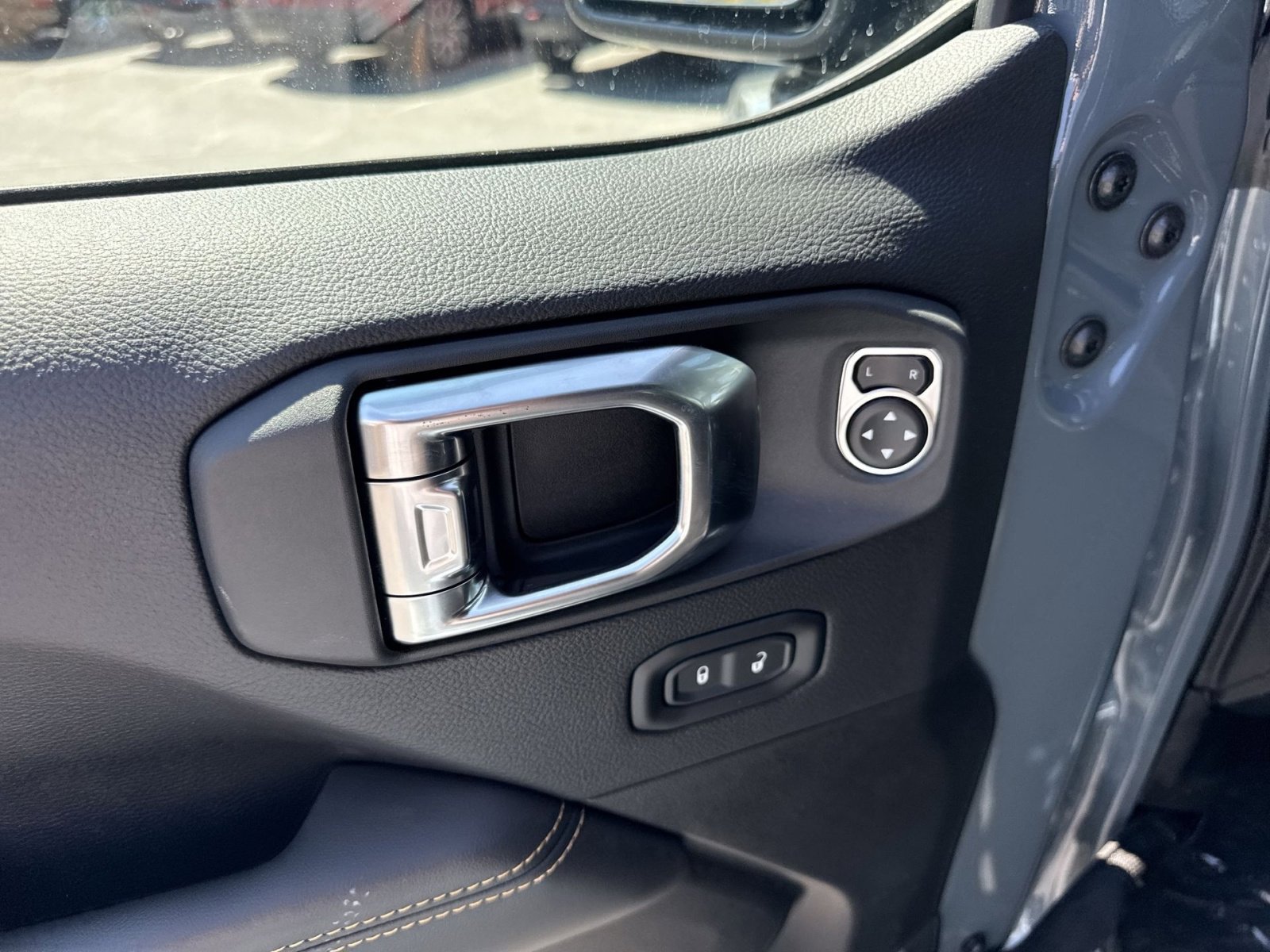 New 2025 Jeep Wrangler Unlimited Rubicon 392 image 20