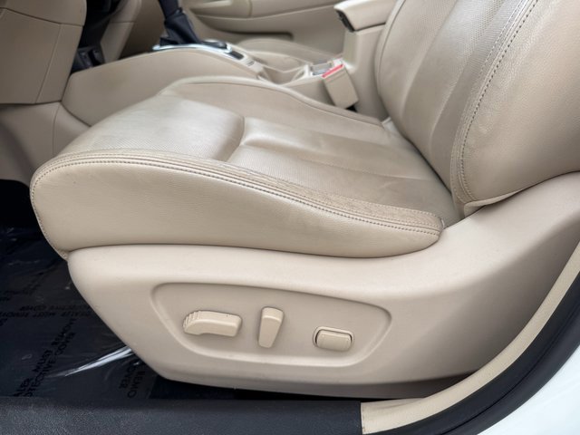 Used 2017 Nissan Rogue SL w/ SL Premium Package image 15