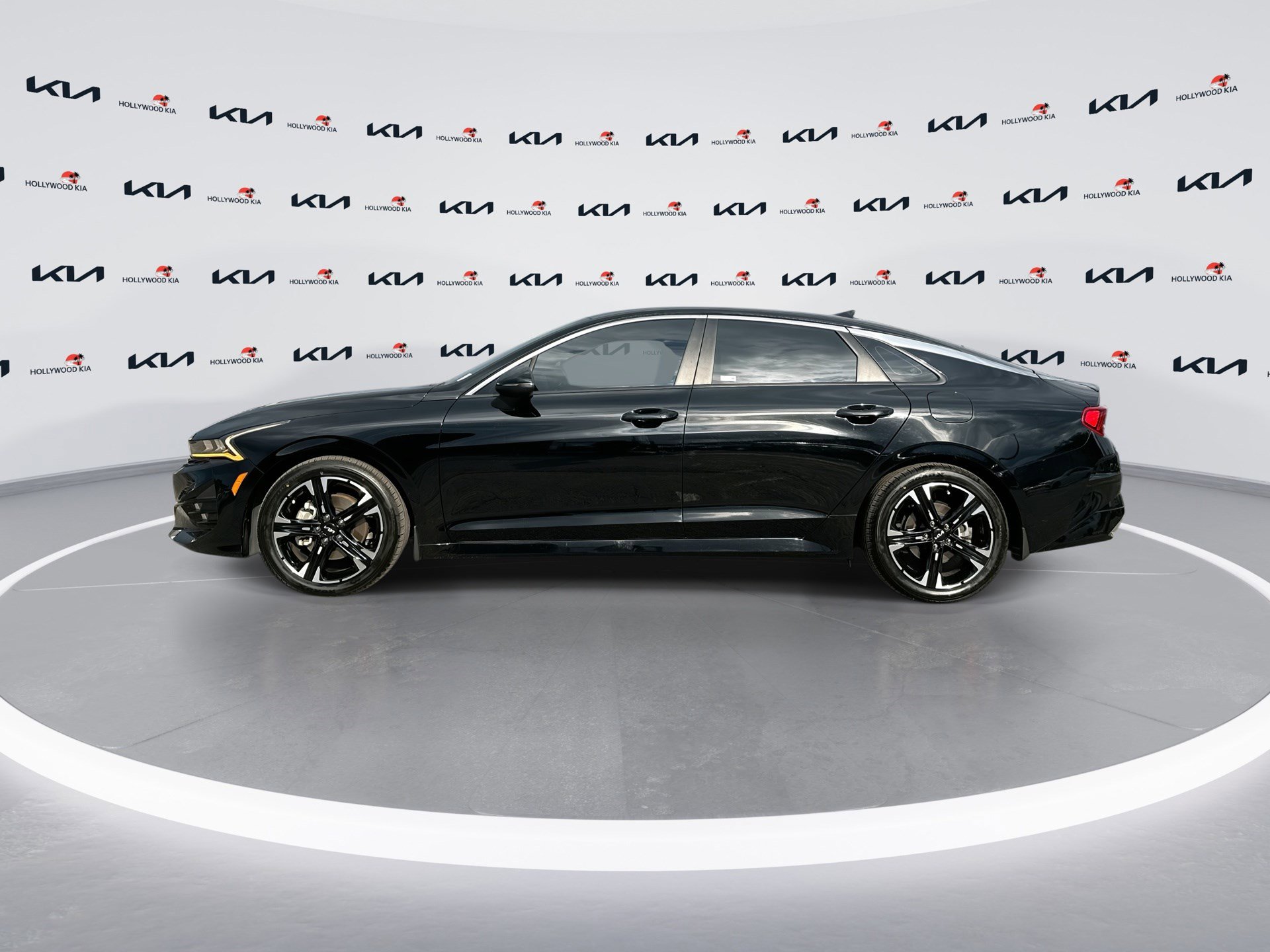 Used 2024 Kia K5 GT-Line w/ GT-Line Premium Package image 5