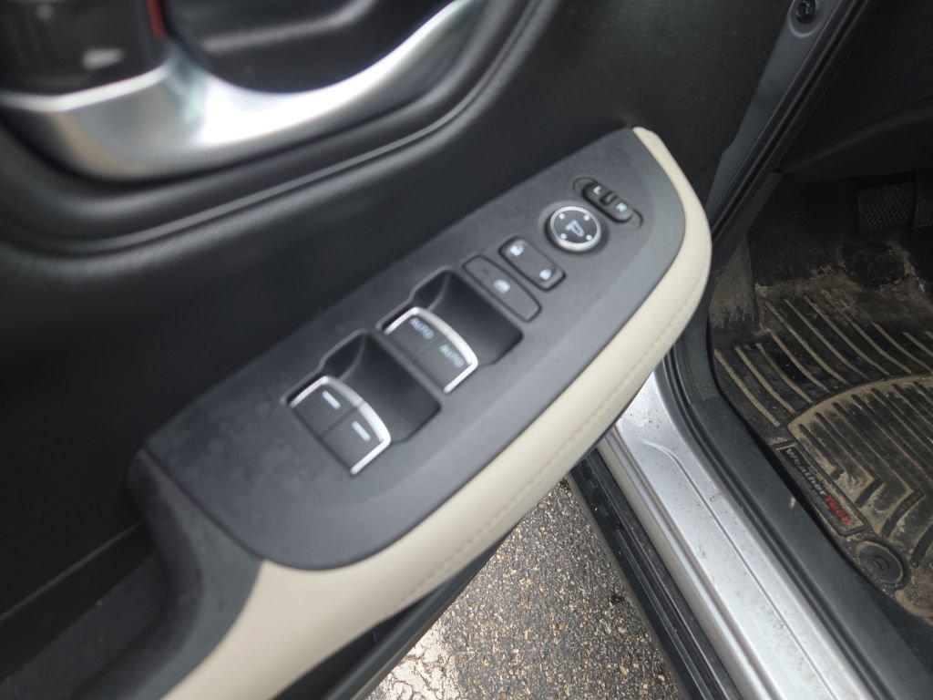 Used 2024 Honda HR-V EX-L image 10