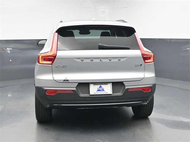 Used 2024 Volvo XC40 B5 Plus w/ Protection Package Premier image 7