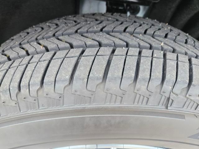 New 2026 Chevrolet Traverse LT image 28